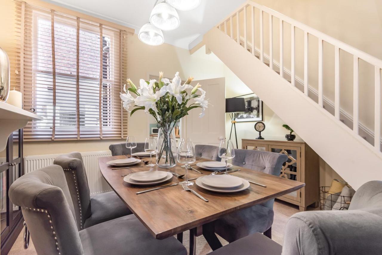 Chester City Centre Cottage, Sleeps 6 With Free Parking Exterior photo